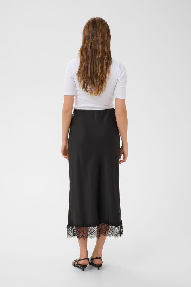 kahill black2